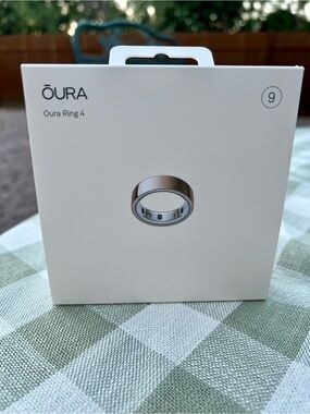 Oura Ring 4 Rose Gold (Size 9)